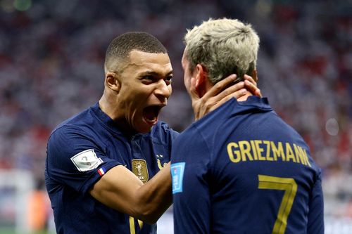 Pháp đi vào lịch sử World Cup