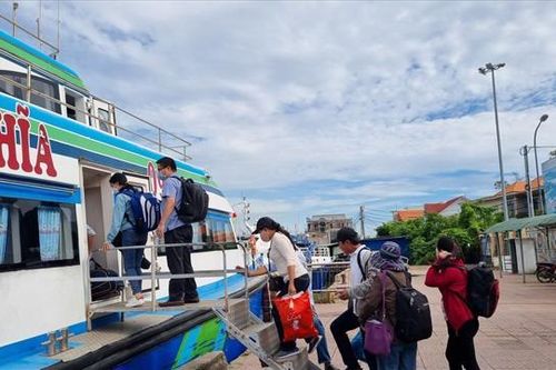 4.000 hộ dân đảo Lý Sơn có nguy cơ bị cô lập đến Noel