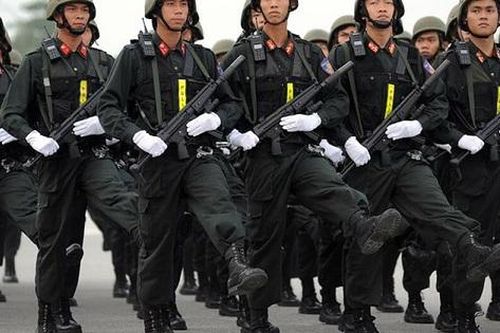 Quy định trang phục huấn luyện, trang phục chiến đấu của Cảnh sát cơ động