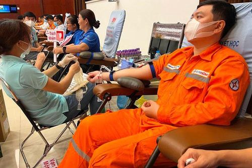 Cán bộ, công nhân viên ngành điện Thành phố Hồ Chí Minh hiến máu nhân đạo