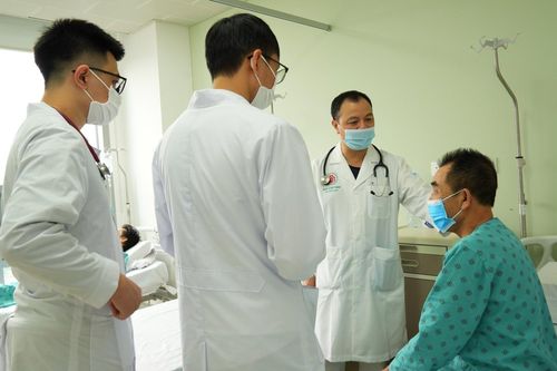 Bệnh nhân suy tim thoát khỏi cửa tử sau 20 lần được sốc điện cấp cứu