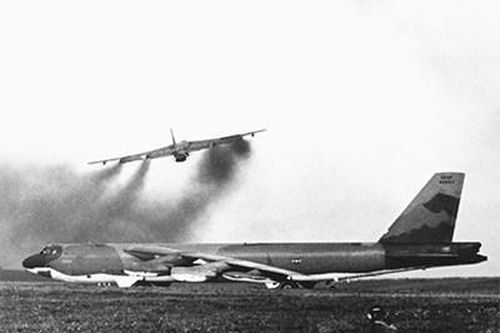 'Pháo đài bay' B-52 - Sức mạnh của không lực chiến lược Mỹ