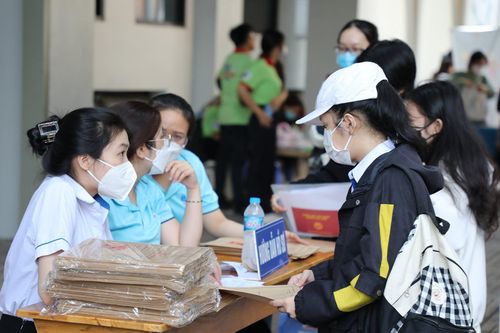 Phương án nào cho sinh viên chọn nhầm ngành học?