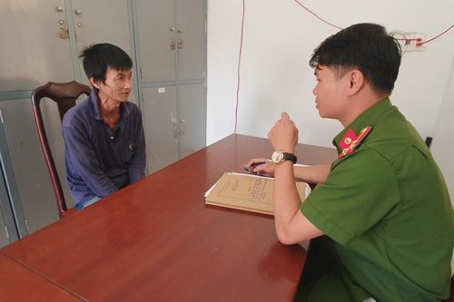 Gã đàn ông 'nát rượu' vô cớ đâm 3 người nguy kịch
