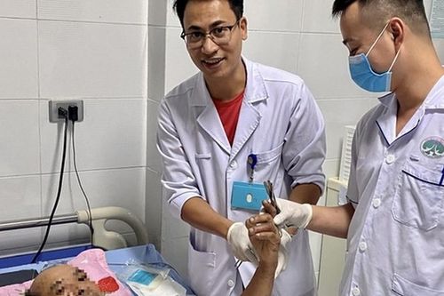 Nối lại cánh tay bị đứt lìa cho nam bệnh nhân