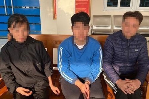 CSGT cứu sống thanh niên gieo mình xuống sông vì buồn tình