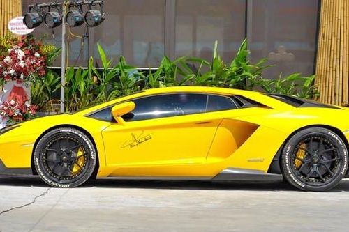 Triệu hồi 3 siêu xe Lamborghini của đại gia Việt Nam vì lỗi dễ chết máy và rò rỉ xăng