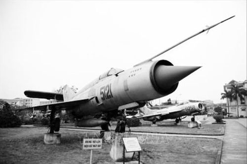 Nguyên Tư lệnh PKKQ nói về cách chiến đấu độc đáo của MiG-21 Việt Nam