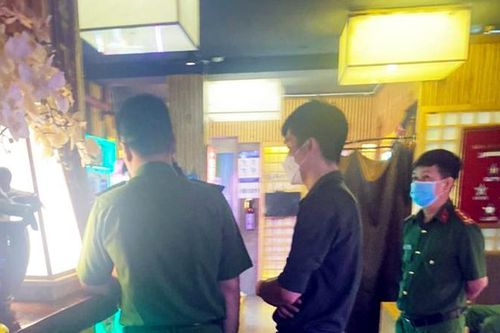 TP Hồ Chí Minh: Karaoke ICool 16 bị đình chỉ vẫn lén lút hoạt động