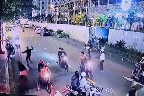 2 cô gái xảy ra mâu thuẫn, hàng chục thanh niên 'nổi hứng' anh hùng đi quyết chiến