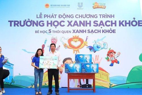 Chung tay chọn 100 trường để cải thiện vệ sinh học đường