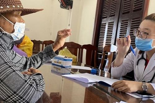 Chủ động vượt khó