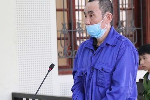 Cháu bị chém gần 30 nhát khi mang rượu đến nhà cậu nhậu