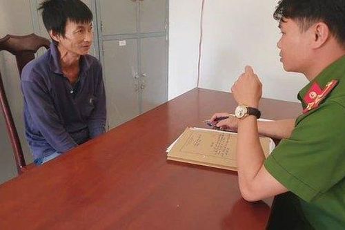 'Sâu rượu' cầm dao đi dọc đường đâm 3 người nguy kịch