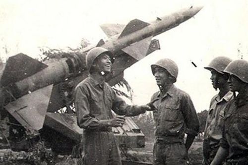 'Rồng lửa' SAM-2, 'át chủ' trong chiến thắng 'Điện Biên Phủ trên không'