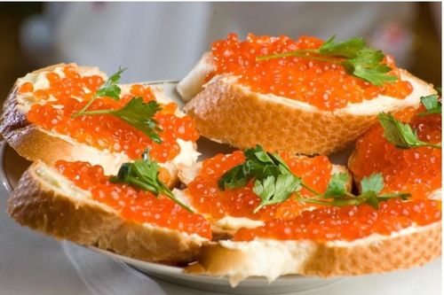 5 món ăn trên bàn tiệc năm mới của người Nga