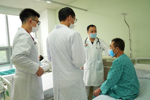 Sốc điện 20 lần cứu bệnh nhân từ 'cõi chết' trở về