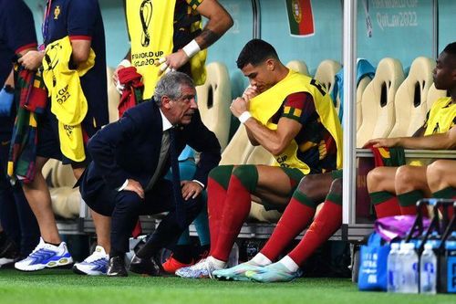 HLV Bồ Đào Nha bóng gió nói về việc không dùng Ronaldo ở World Cup 2022