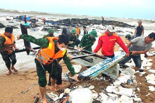 Cứu nạn kịp thời 6 thuyền viên gặp nạn trên biển