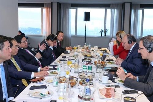 Xúc tiến xây dựng trung tâm hàng hóa, nông sản Việt Nam ở châu Âu