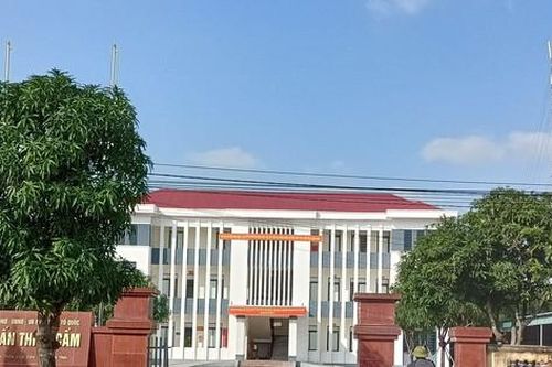 Hà Tĩnh: Khai trừ khỏi Đảng nữ cán bộ tư pháp quan hệ bất chính