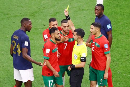 Maroc kiện trọng tài bắt chính ở trận thua Pháp