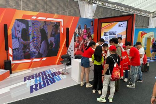 Swoosh Sports Club 'sánh bước' cùng Marathon TP.HCM Techcombank