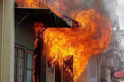 Người đàn ông tử vong tại nhà riêng, thi thể có nhiều vết đâm
