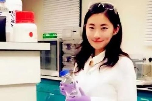 Nữ sinh đạt số điểm kỷ lục trong kỳ thi tuyển sinh đại học và lựa chọn gây sốc sau khi tốt nghiệp