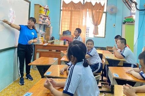 Mối duyên đặc biệt của cô giáo Hương với những trẻ chậm phát triển trí tuệ