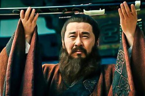 Hai bảo kiếm nào của Tào Tháo khiến các cao thủ khát khao sở hữu?