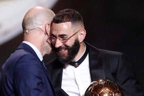 Hành động lạ của Benzema trên mạng xã hội