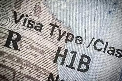Khủng hoảng visa H-1B tại Mỹ: Tài năng công nghệ châu Á gặp 'khó'