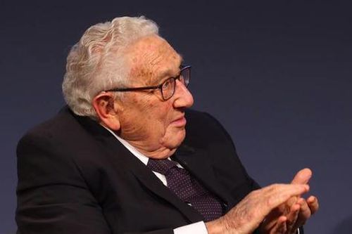 Cựu Ngoại trưởng Mỹ Kissinger cảnh báo chớ làm Nga 'bất lực' ở Ukraine