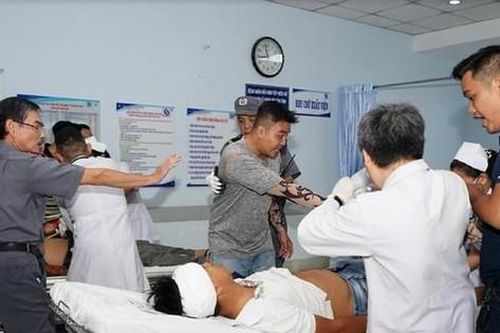 'Cò' bệnh viện, hành hung nhân viên y tế diễn biến phức tạp