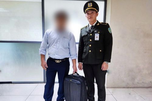 Nam hành khách bỏ quên 500 triệu trong vali ở sân bay Nội Bài