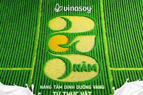 Người tiêu dùng xúc động khi nghe hòa ca 'Nơi Là Nhà' của Vinasoy