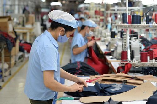 Tận dụng bã cà phê, sợi sen... dệt may kỳ vọng xuất khẩu đến 48 tỷ USD năm 2023