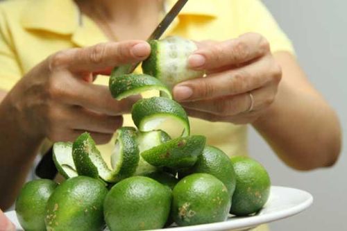 Tiện tay vứt bỏ vỏ chanh là bạn đang 'ném' cả tá lợi ích vào sọt rác, số 1 ai cũng tiếc hùi hụi