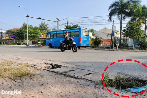 Cống hư nắp tạo 'bẫy' trên đường