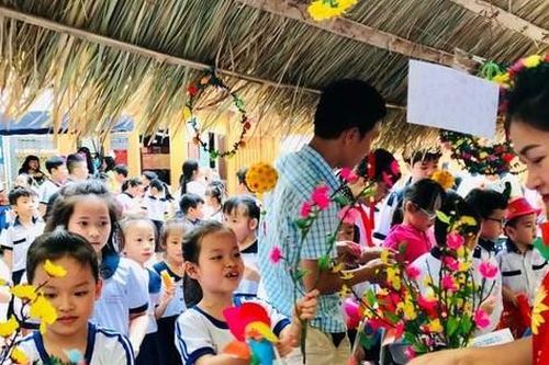 Tranh cãi việc học sinh Hà Nội nghỉ Tết Nguyên đán 8 ngày: Bao nhiêu ngày mới hợp lý?