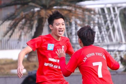 Hình ảnh loạt trận 9h ngày 18-12