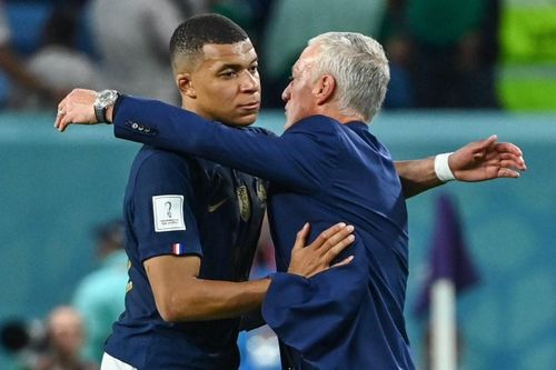 Deschamps: Tôi không muốn làm phiền Mbappe