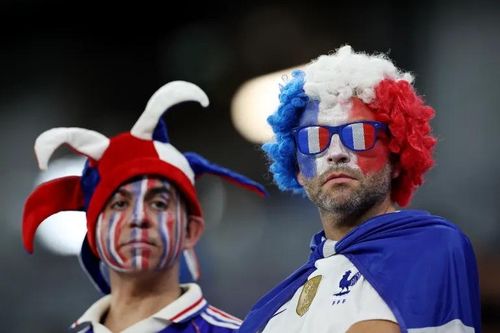 Tổng thống, người dân Pháp chờ đợi chung kết World Cup