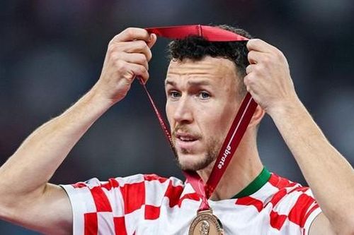 Croatia giành HCĐ World Cup 2022, Perisic bắt kịp thành tích của Messi