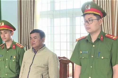 Để thuộc cấp tham ô, nguyên Chủ tịch Hội Nông dân Buôn Ma Thuột bị bắt