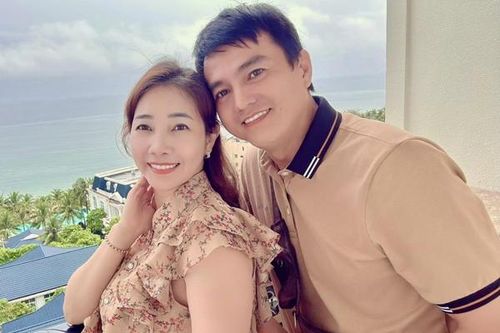 Đời thực hạnh phúc bên vợ trẻ của gã anh trai cục súc, tù tội trong 'Mẹ rơm'