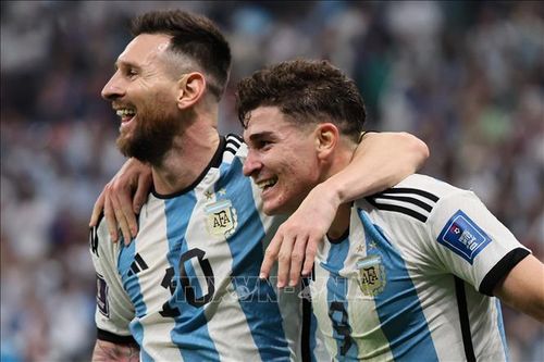 WORLD CUP 2022: Julian Alvarez nhận được sự khích lệ từ người dân quê nhà