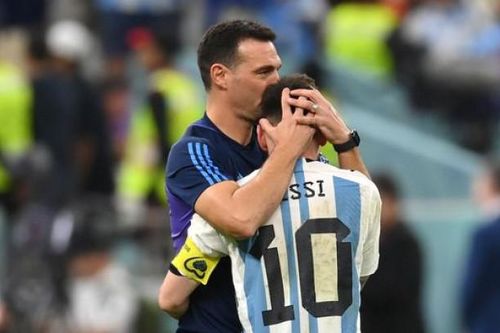 HLV Argentina: 'Chúng tôi cần vô địch World Cup, vì Messi thích nó'