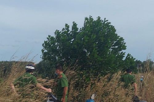 Người đàn ông tử vong trong bãi đất trống, hiện trường xuất hiện vật 'đặc biệt'